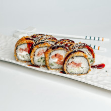 Жареный с тунцом и кальмаром